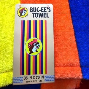 Buc-ee's Oversized Towel